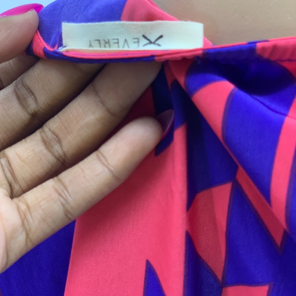 Everly Geometric Mini Shift Dress - Picture 7 of 8